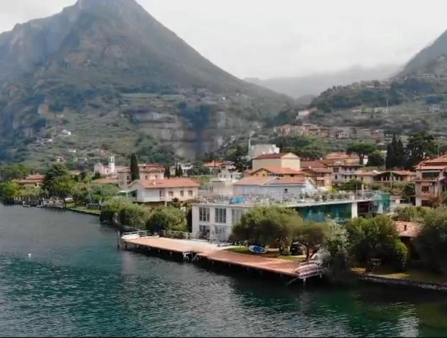 Direttamente Al Lago Apartments مارون المظهر الخارجي الصورة